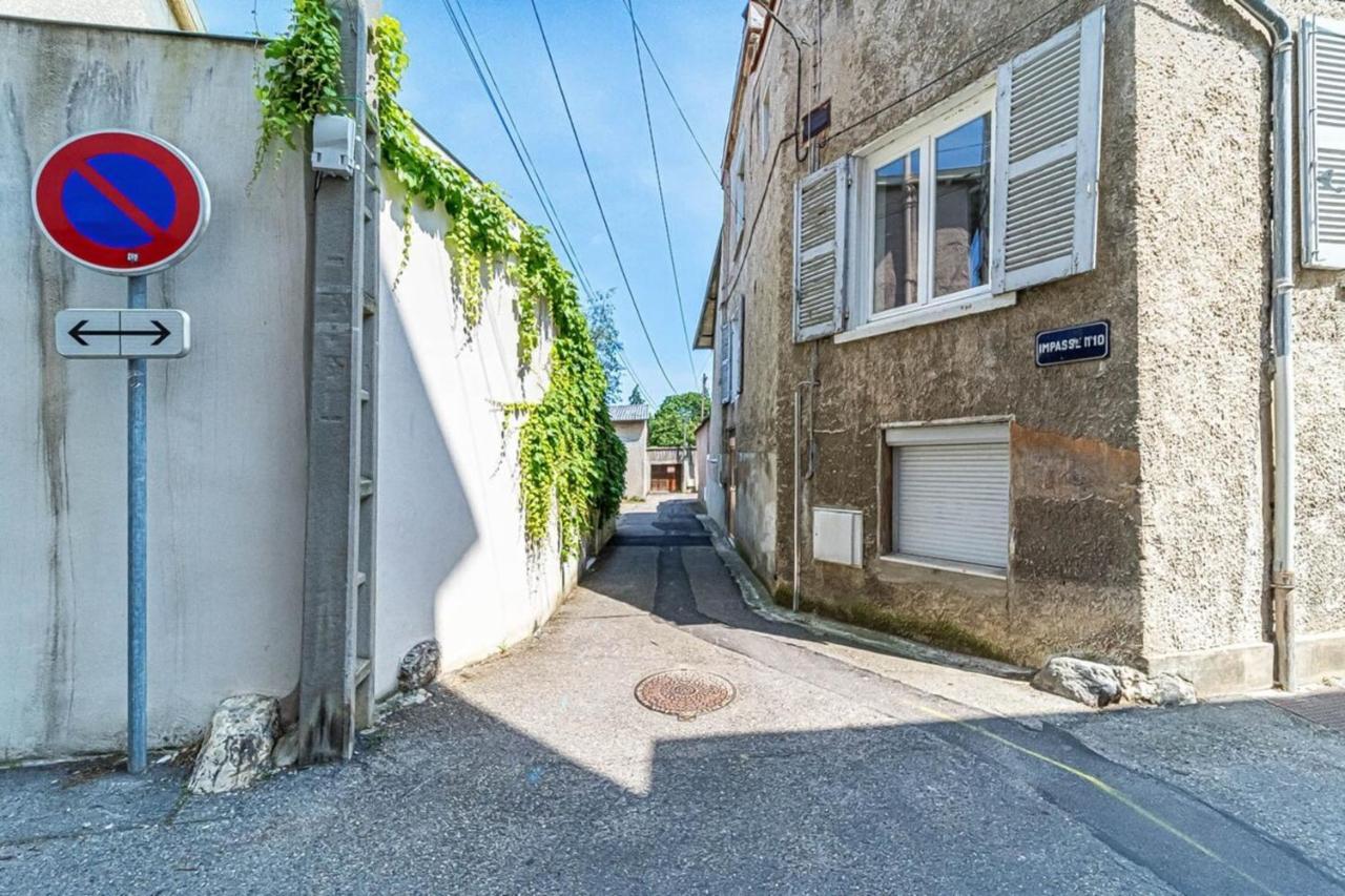 Quiet & Comfortable Studio Near Lyon Sainte-Foy-lès-Lyon מראה חיצוני תמונה